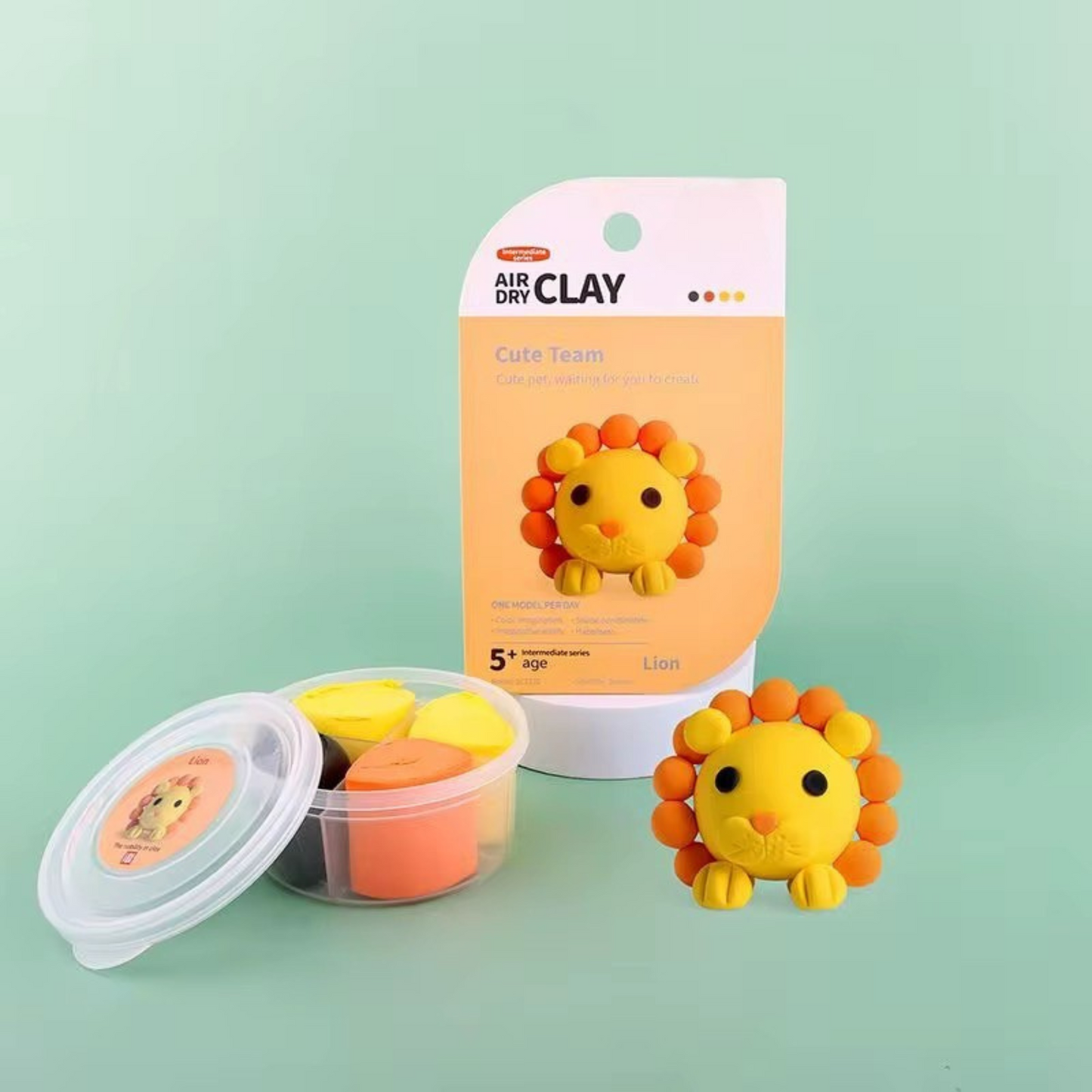 Lion-themed animal clay figure with its own step-by-step packaging and air dry clay tubs — part of OLIHUG’s Pet Paradise collection for kids ages 5+, includes easy-to-mold materials.