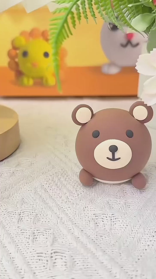 DIY animal playdough activity for children – shows how to shape and create cute animal figures step by step. A fun Montessori-style art project for creative kids.